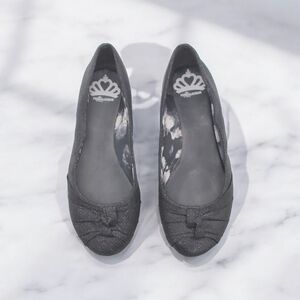 Fergalicious Elegant Black sz 8 Women's Ballet Flats